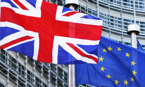 Risk of no-deal Brexit still seen low, delay likelier, banks say