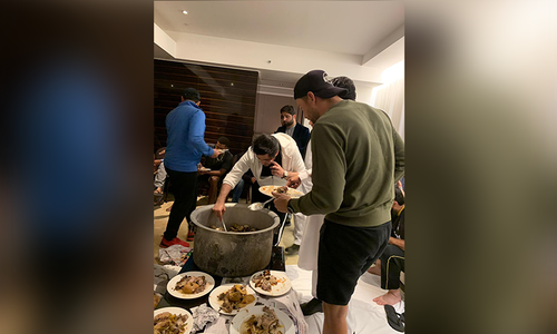 پشاور زلمی کے غیر ملکی کھلاڑی پاکستانی کھانوں کے دیوانے نکلے