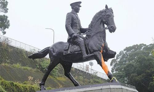 Chiang Kai-shek&rsquo;s statue vandalised in Taipei