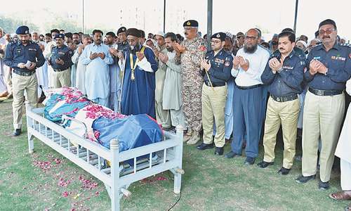 Police officer killed in ‘targeted’ attack in Orangi Town Police officer killed in ‘targeted’ attack in Orangi Town