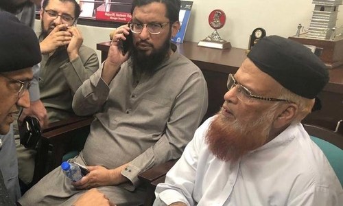 Mufti Taqi Usmani survives assassination attempt in Karachi