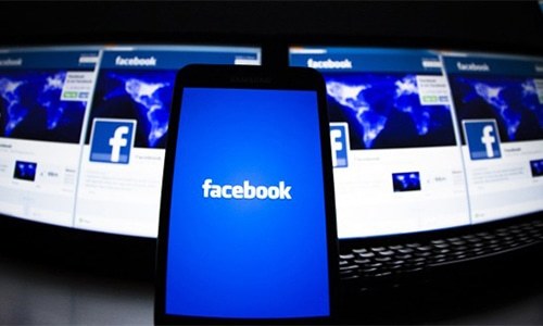 Facebook beefs up efforts to fight cyber harassment