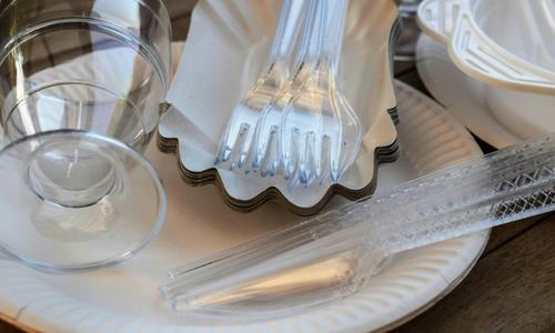 EU parliament approves ban on single use plastics