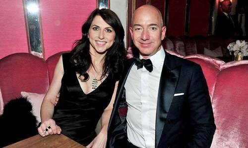 Jeff Bezos' ex-wife cedes control of Amazon in divorce deal