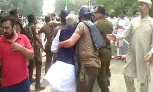 Lahore High Court restrains NAB from arresting Hamza Shahbaz till Monday Lahore High Court restrains NAB from arresting Hamza Shahbaz till Monday