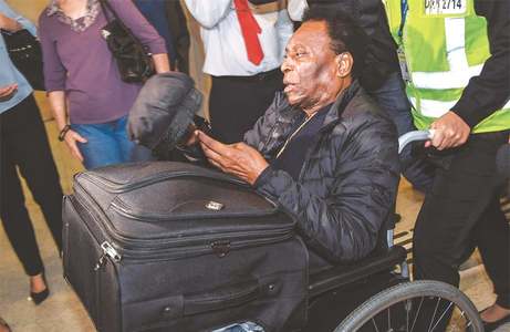 Pele back in Brazil after surgery in France