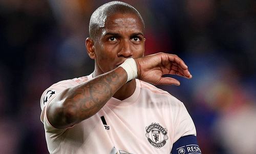 United condemn racist abuse of Young on social media