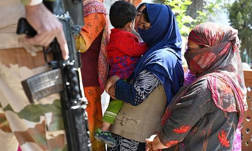 India holds new vote amid violence and protests