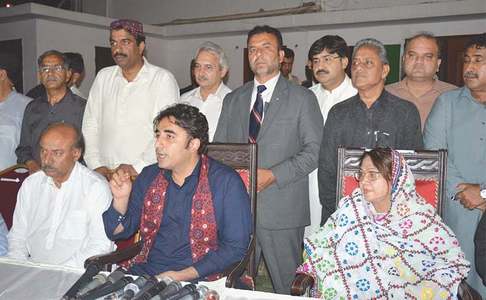 Zardari’s aide held in fake accounts case Zardari’s aide held in fake accounts case
