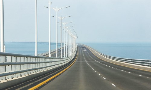 Kuwait opens massive causeway to free trade zone