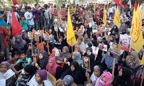 Sit-in against 'enforced disappearances' outside President Alvi's Karachi residence enters fifth day