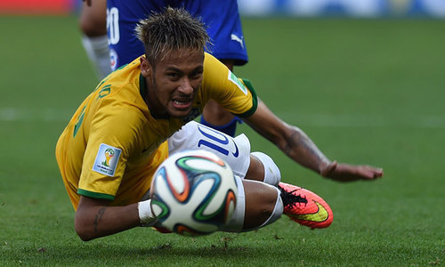 Neymar, Silva and Fernandinho in Brazil squad for Copa America