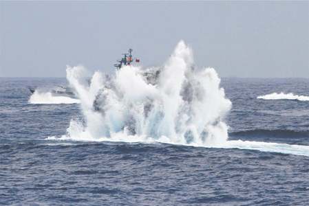 Taiwan navy holds drill amid China tensions