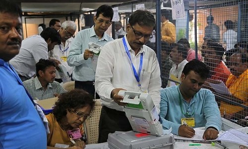 بھارتی انتخابات: ووٹوں کی گنتی کا آغاز، شام تک نتائج کا اعلان متوقع