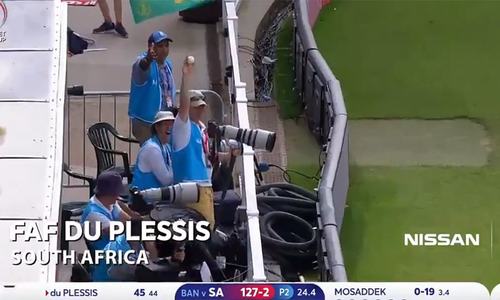 AFP photographer becomes World Cup star with stunning crowd catch