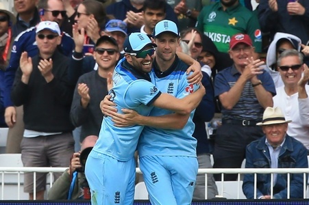 Woakes backs England to bounce back from Pakistan defeat