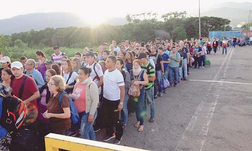 Venezuela reopens border crossing with Colombia Venezuela reopens border crossing with Colombia