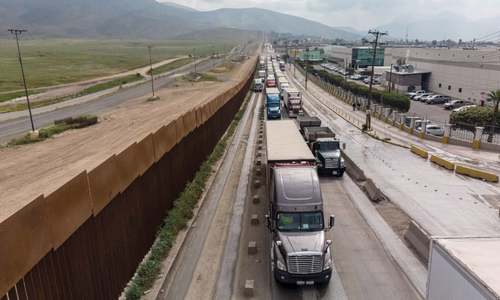 Trump calls off tariffs after Mexico vows to tighten borders Trump calls off tariffs after Mexico vows to tighten borders