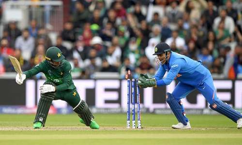 گھبرانے کا وقت آ چکا ہے گھبرانے کا وقت آ چکا ہے