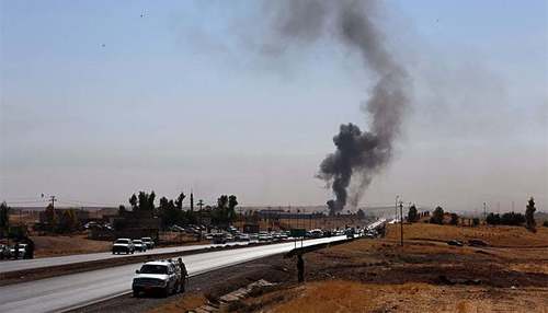 Rocket hits site of foreign oil firms in Iraq's Basra, two hurt Rocket hits site of foreign oil firms in Iraq's Basra, two hurt