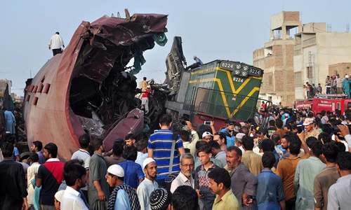 3 dead, several injured as Jinnah Express hits freight train near Hyderabad