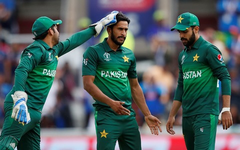 Pakistan or South Africa &mdash; who will keep the World Cup dream alive?