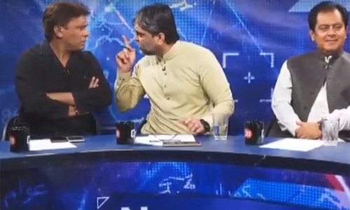 PTI issues show cause notice to Siyal for 'physical assault' of journalist, suspends party membership PTI issues show cause notice to Siyal for 'physical assault' of journalist, suspends party membership