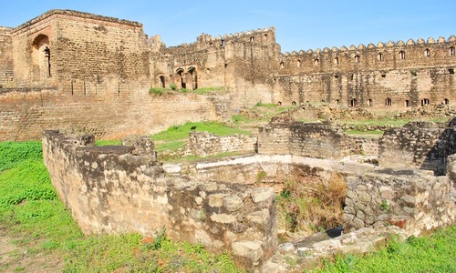 Hindu council delegation visits ancient temple site in AJK