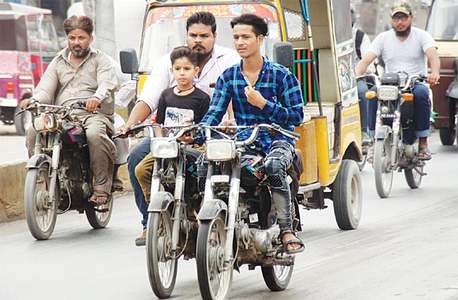 Over 7,000 motorbikes seized, 11,500 riders fined for not wearing helmets Over 7,000 motorbikes seized, 11,500 riders fined for not wearing helmets