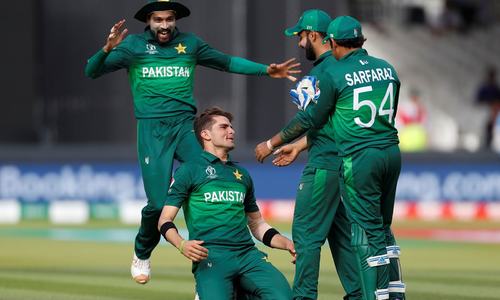 فتح کے باوجود پاکستان ورلڈ کپ سے باہر فتح کے باوجود پاکستان ورلڈ کپ سے باہر