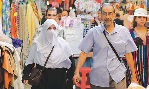 Niqab banned in Tunisian govt offices