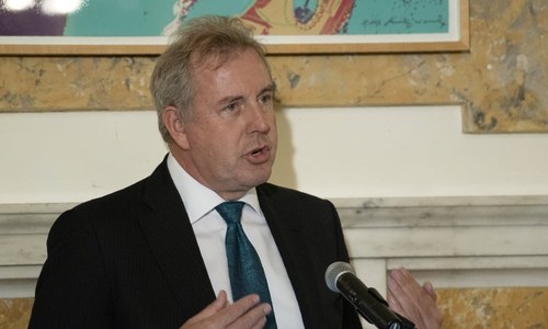 UK ambassador to US quits days after leaked cables on Trump