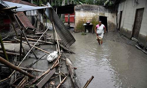Heavy rain leaves scores dead in Nepal, India, Bangladesh