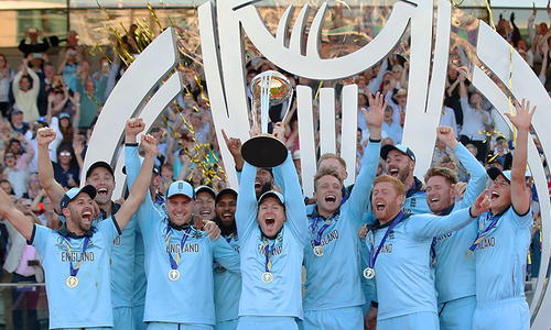 ورلڈ کپ: انگلینڈ تاریخ کا دھارا بدل کر پہلی بار عالمی چیمپیئن بن گیا ورلڈ کپ: انگلینڈ تاریخ کا دھارا بدل کر پہلی بار عالمی چیمپیئن بن گیا