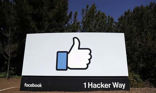Facebook's new currency plan under scrutiny in Congress Facebook's new currency plan under scrutiny in Congress