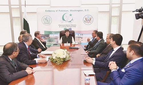 PM lobbies for US investment in Pakistan
