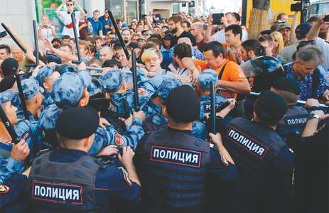 Moscow police arrest hundreds at rally for fair elections