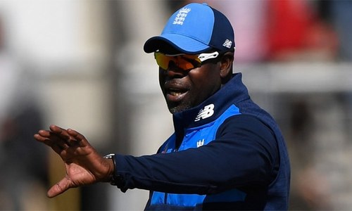 Gibson exits as South Africa adopt football-style management structure