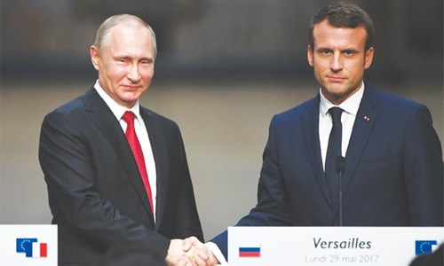 Putin, Macron to meet for French-Russian talks before G-7 Putin, Macron to meet for French-Russian talks before G-7