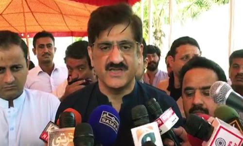 Sindh CM regrets parties politicising Karachi garbage collection issue
