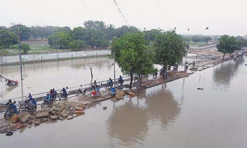 Parts of Karachi receive moderate rain amid forecast of downpour in several cities for today
