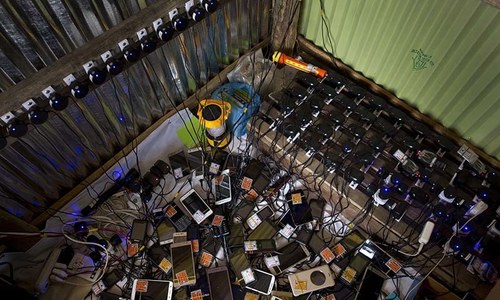 Bangladesh bans cellphone services in Rohingya camps Bangladesh bans cellphone services in Rohingya camps