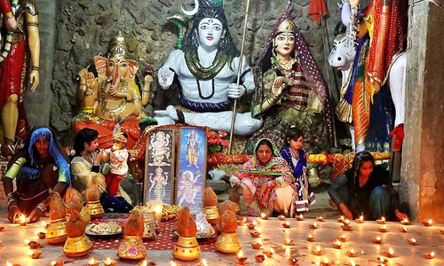 The spatial politics of Lahore's Hindu temples The spatial politics of Lahore's Hindu temples