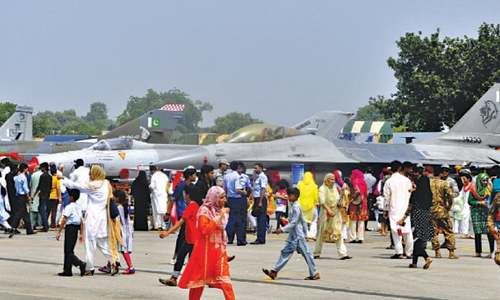 Prayers for martyrs, solidarity with Kashmiris on Defence Day