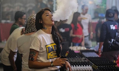 US government plans to ban flavors used in e-cigarettes