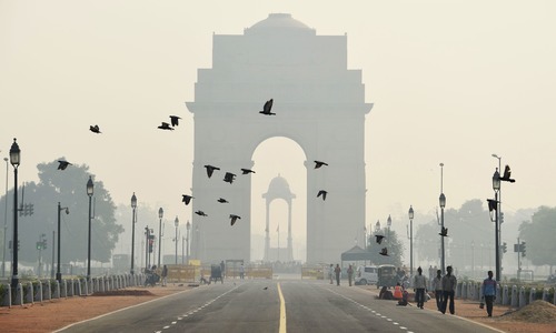 India's capital to restrict private vehicles in November to curb pollution