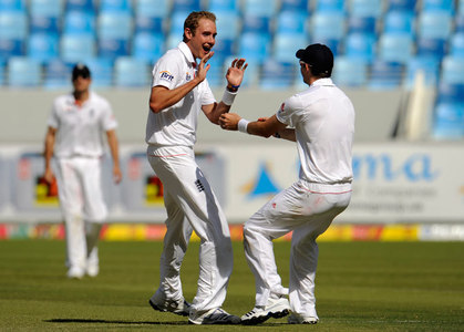 Days of Anderson, Broad partnership over: Vaughan Days of Anderson, Broad partnership over: Vaughan