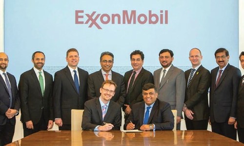 Deal signed with ExxonMobil for supply of LNG to transport sector