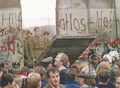 HISTORY: AFTER THE FALL OF THE BERLIN WALL