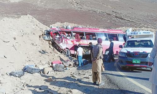 26 killed in Diamer as bus rams against hill